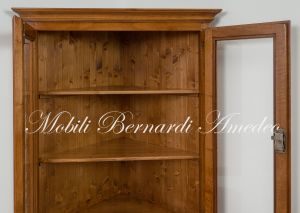 Mobile ad angolo in legno massello di noce stile classico con vetrina