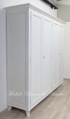Armadio in legno con 4 ante per camera da letto finitura laccata colore bianco stile classico