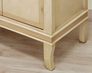 Stipetto armadietto in legno con finitura laccata a pennello colorata