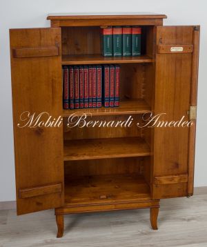 Classic style cabinet made of solid walnut wood with internal shelves that can be moved to heights of your choice