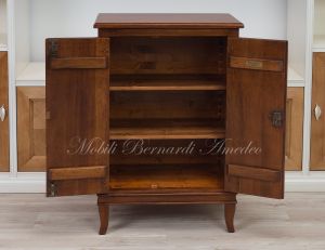 Classic style cabinet in solid walnut with 2 doors, height 105 cm