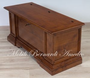 Cassapanca in legno massello di noce stile classico con lunghezza 120 cm