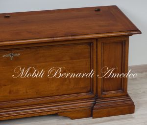 Classic style chest made of solid walnut wood, length 140 cm