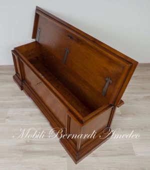 Classic style chest made of solid walnut wood, length 140 cm