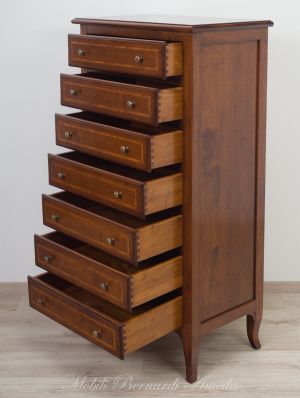 Cassettiera in legno massiccio stile classico con intarsio - cassetti con incastri a coda di rondine