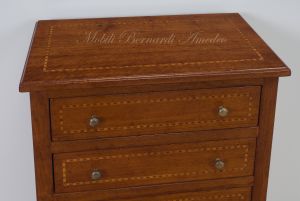 Cassettiera cinquino in legno massello di noce con intarsio stile classico