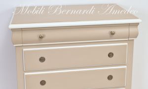 Cassettiera in legno massello stile classico con finitura laccata colore bianco e tortora