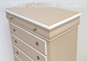 Cassettiera in legno massello stile classico con finitura laccata colore bianco e tortora