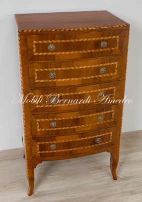 Cassettiera in stile classico costruita artigianalmente in legno di noce con 5 cassetti intarsiati