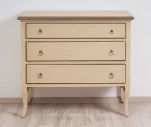 Classic style chest of drawers made of solid wood with beige and brown antique lacquered finish