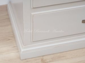 Cassettone lungo con 6 cassetti grandi realizzato in legno massello stile classico-contemporaneo con finiture moderne