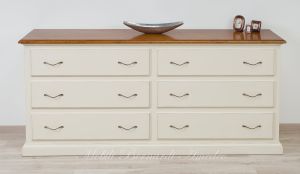 Cassettone lungo in legno massello con finitura bicolore laccata bianco avorio e noce