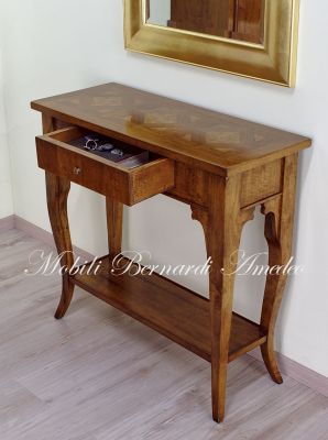 Consol in legno massello di noce con intarsi in rovere stile classico produzione artigianale