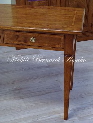 Consolle in legno massiccio di noce con intarsio 3 cassetti lunghezza cm 180