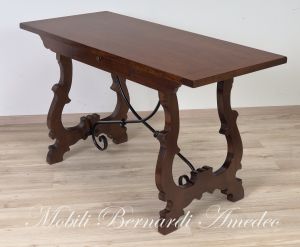 Tavolo consolle stile classico realizzato artigianale in legno massello di noce con ferro battuto