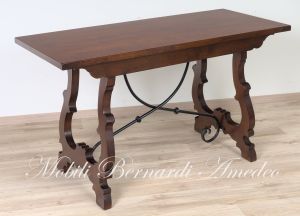 Tavolo consolle stile classico realizzato artigianale in legno massello di noce con ferro battuto