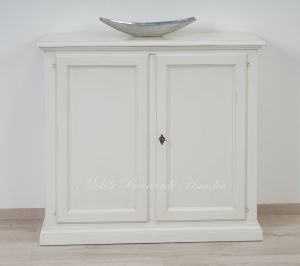 Classic style 2-door solid wood sideboard with antique cream white finish