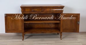 Sideboard made of walnut wood with 2 doors and 2 drawers in classic Louis Philippe style