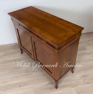 Sideboard made of walnut wood with 2 doors and 2 drawers in classic Louis Philippe style