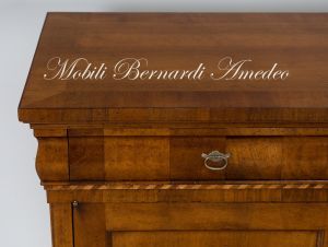 Sideboard made of walnut wood with 2 doors and 2 drawers in classic Louis Philippe style