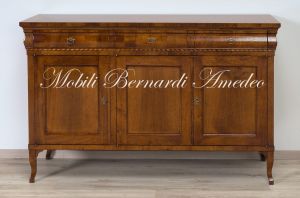 Sideboard handmade in Italy in national walnut wood with 3 doors and 3 drawers in classic style