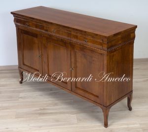 Sideboard handmade in Italy in national walnut wood with 3 doors and 3 drawers in classic style