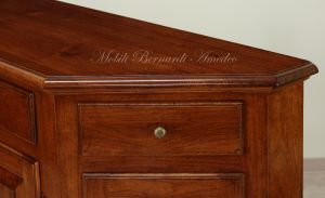 Credenza veneta scantonata in legno massiccio di noce lunghezza cm 160