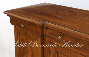 Classic living room sideboard made of solid walnut wood measuring 190 cm