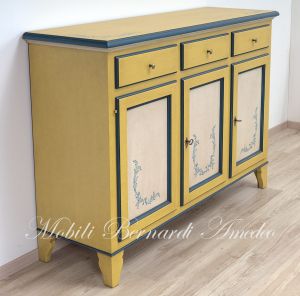 Solid wood sideboard with lacquered and hand-decorated finish
