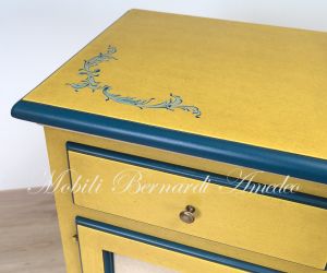 Solid wood sideboard with lacquered and hand-decorated finish
