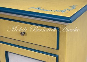 Solid wood sideboard with lacquered and hand-decorated finish