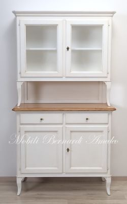 Credenza con alzata da cucina in legno massello stile classico veneto finitura colore bianco e rovere chiaro