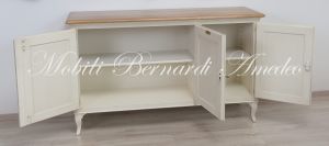 Credenza in legno massello da 160 cm di lunghezza con top in noce nazionale finitura laccata bianco avorio