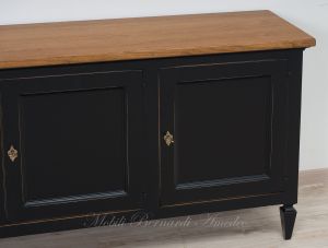 Mobile basso da soggiorno con 3 ante in legno massello finitura nero anticato e rovere