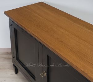 Mobile basso da soggiorno con 3 ante in legno massello finitura nero anticato e rovere