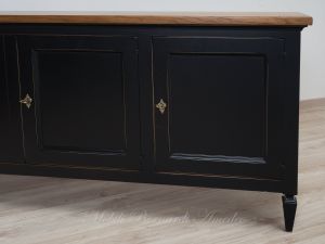 Mobile basso da soggiorno con 3 ante in legno massello finitura nero anticato e rovere