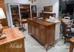 Classic Asolo Venetian style sideboard handcrafted in solid walnut wood with 4 doors and 4 drawers