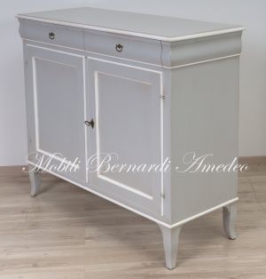 Classic style sideboard in solid wood with 2 doors and 2 drawers in antique gray and white finish