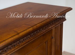 Sideboard in solid walnut wood with 2 doors inlaid with mother of pearl