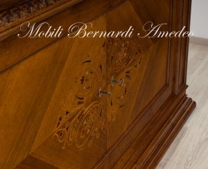 Sideboard in solid walnut wood with 2 doors inlaid with mother of pearl