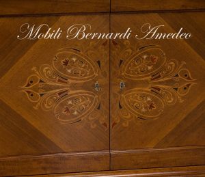 Sideboard in solid walnut wood with 2 doors inlaid with mother of pearl