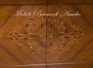 Classic sideboard, Italian production in walnut wood with inlaid doors