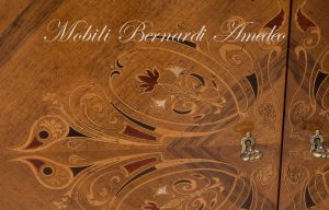 Classic sideboard, Italian production in walnut wood with inlaid doors