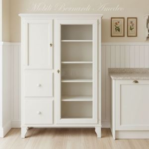 Mobile da cucina dispensa con ante e cassetti costruito in legno con finitura laccata colore bianco