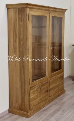 Showcase for rifles made of solid walnut wood, classic style, light color finish