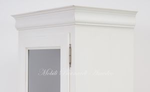Fuciliera in legno massello stile classico con 1 anta con vetro e finitura colore bianco anticato
