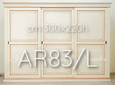 Lacquered wardrobe with 3 sliding doors