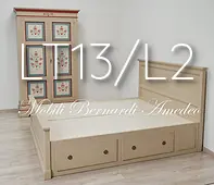 Letto con cassetti laterali in legno massello finitura laccata