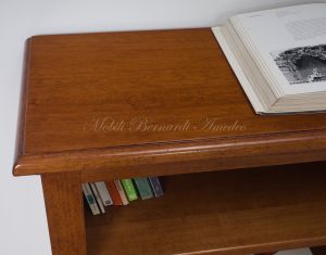 Libreria stile classico in legno di noce bassa con ripiani spostabili