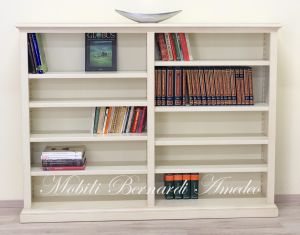 Mobile libreria con ripiani spostabili realizzata artigianalmente e laccata bianco